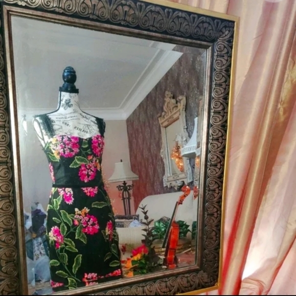 Dress - Picture 2 of 5